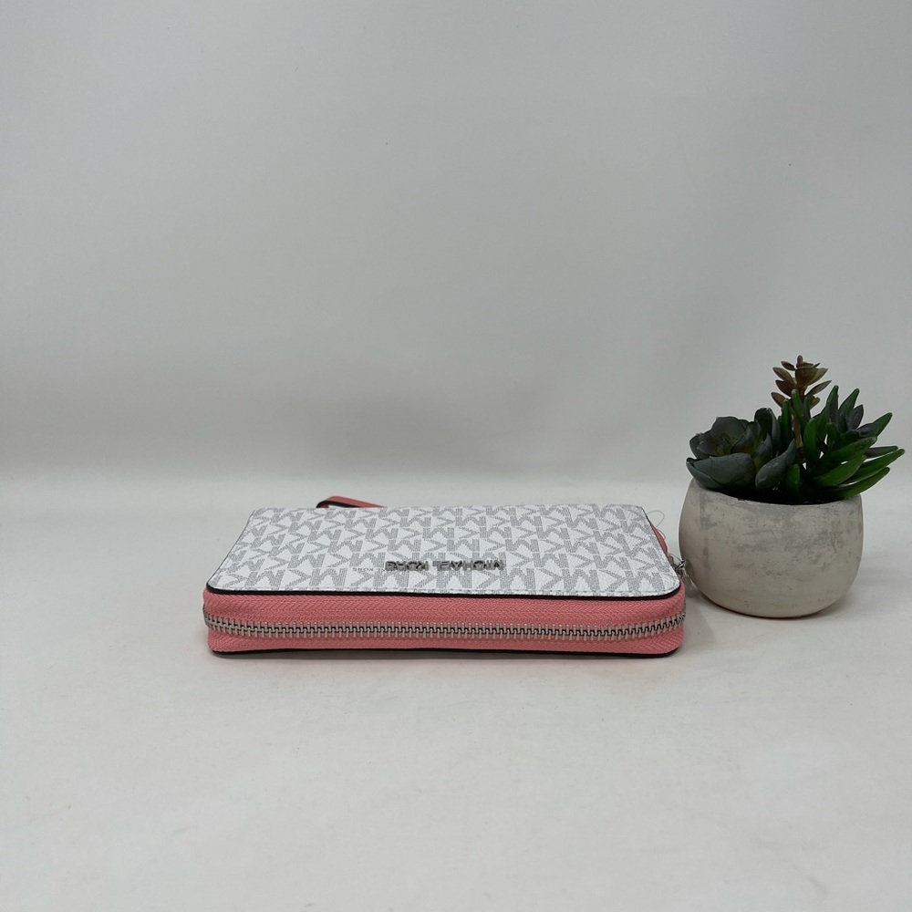 Michael Kors JST Large MF Flat Phone Wallet - Picture 5 of 8